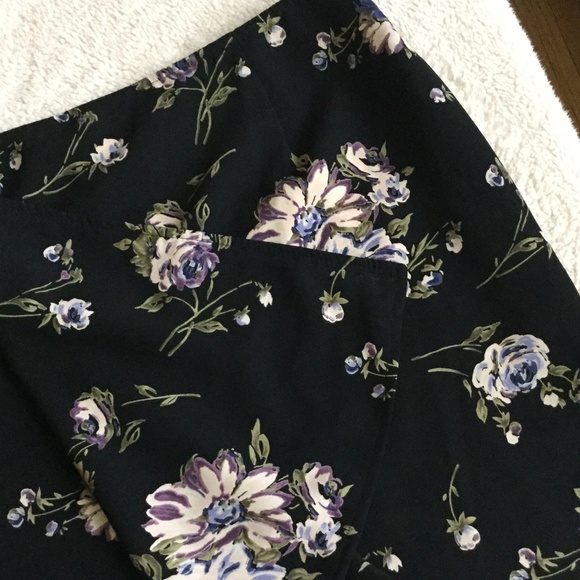 Vintage I.N. Studio Floral Wrap Skirt Black - Sz Medium - Picture 5 of 10
